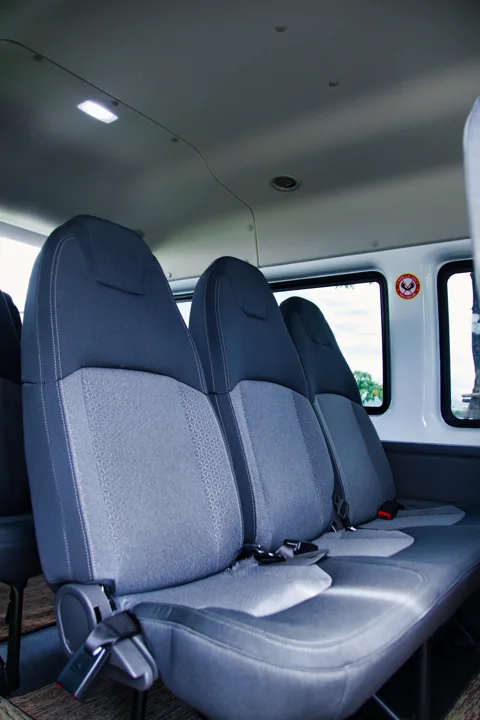 Ford Transit – Hyundai Solati 16 chỗ – ảnh 7