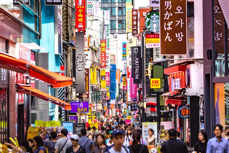 Phố mua sắm Myeongdong ở Seoul