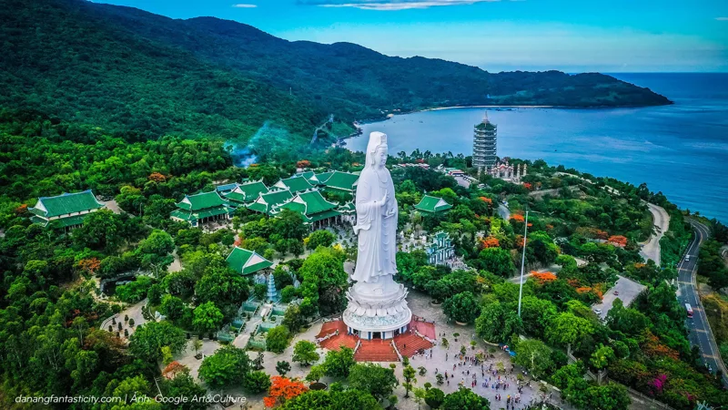 Chùa Linh Ứng và cảnh quan bán đảo Sơn Trà