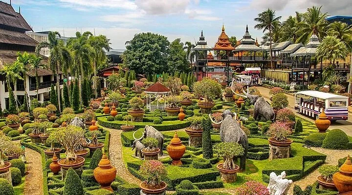 Vườn nhiệt đới & khu khủng long