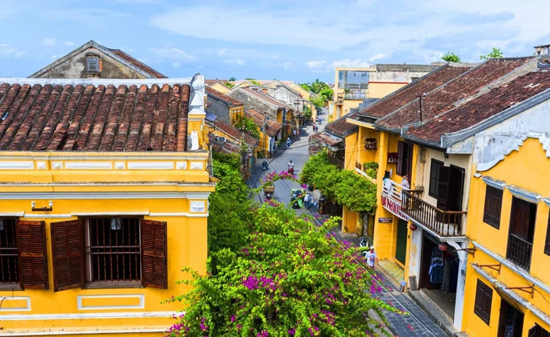 Phố cổ Hội An với kiến trúc nhà vàng