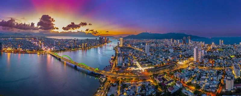 Đà Nẵng và sông Hàn khi lên đèn