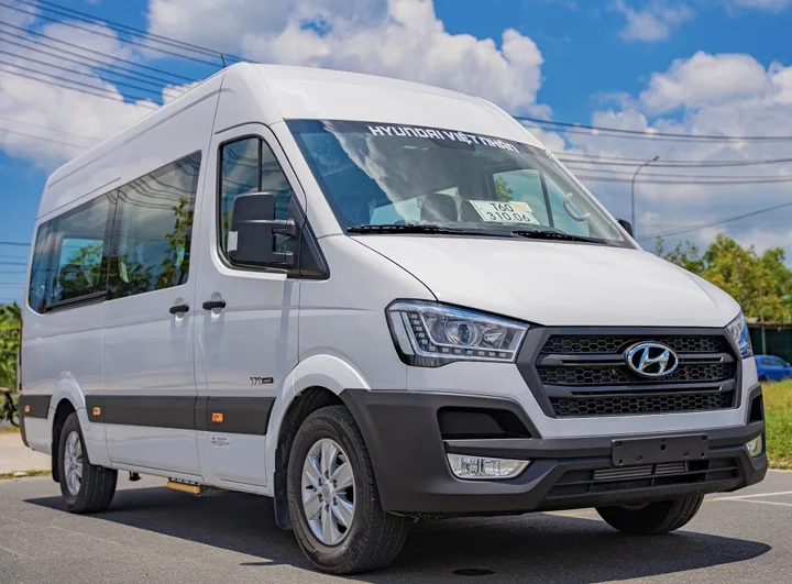 Ngoại thất Hyundai Solati 16 chỗ